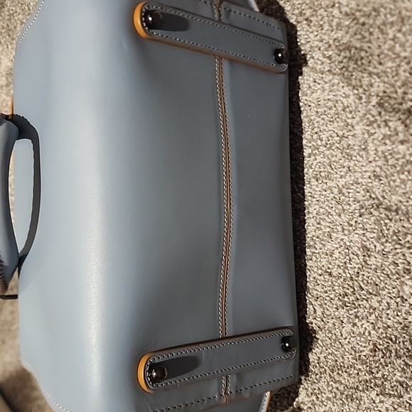 COPY - NEW COACH HANDBAG SEND OFFERS! - Picture 5 of 8